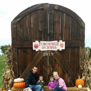 Meet your Posher, Courtney